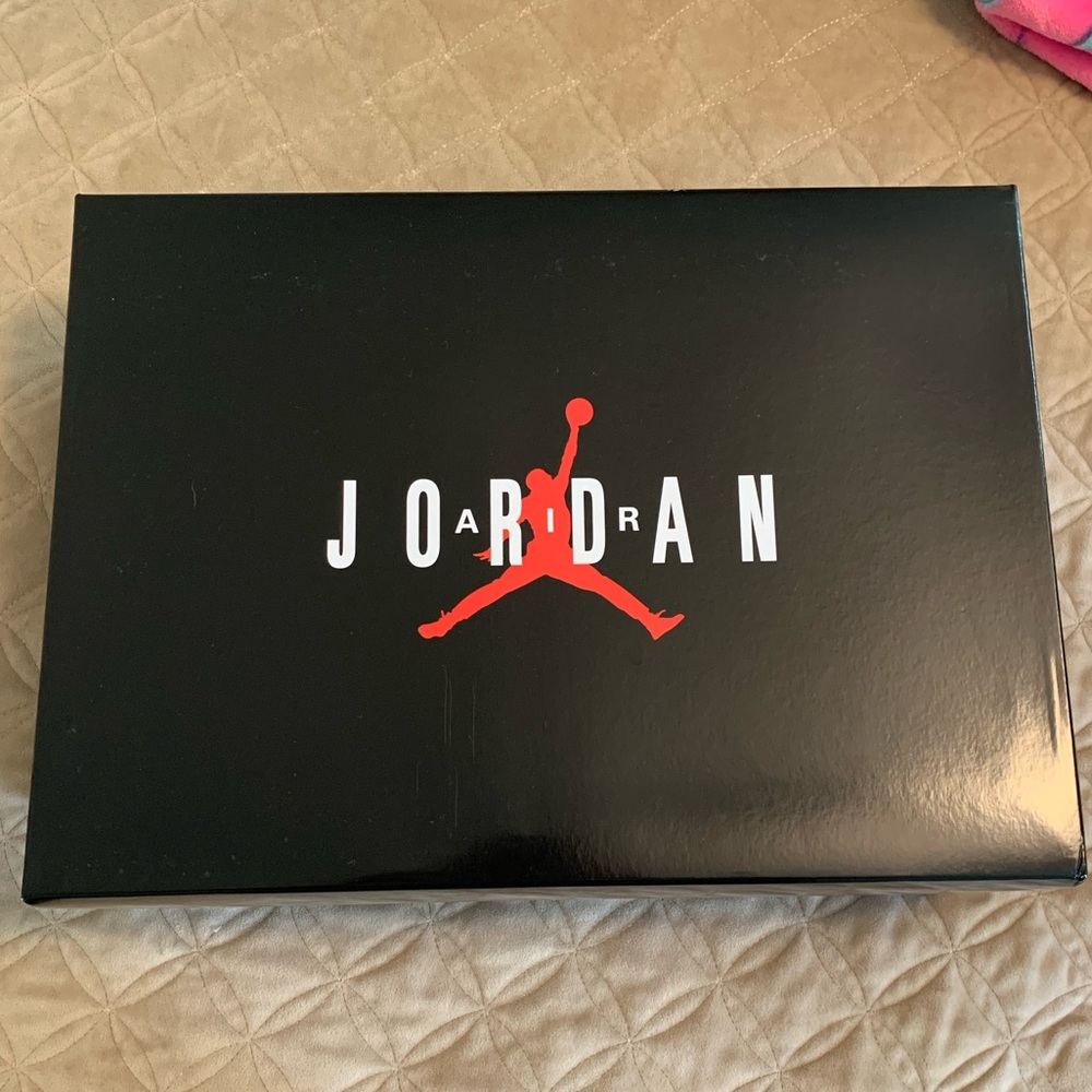 Air Jordan 9 Retro “Particle Grey” - Picture 2 of 8
